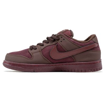 Nike SB Dunk Red