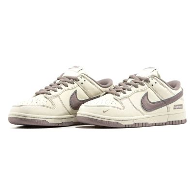 Nike SB Dunk Low x Supreme Beige