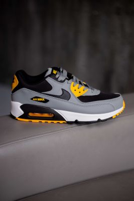 Nike Air Max 90 “Classic Batman”