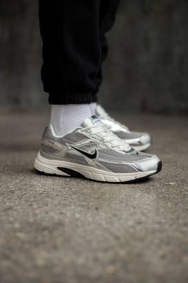 Nike Initiator Silver/White/Black