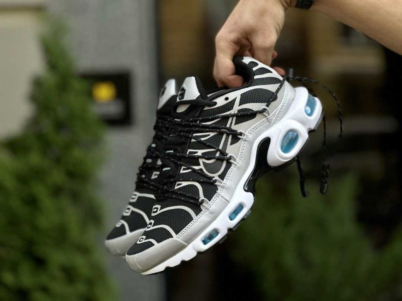 Nike Air Max TN Plus Lace Toggle Black Grey