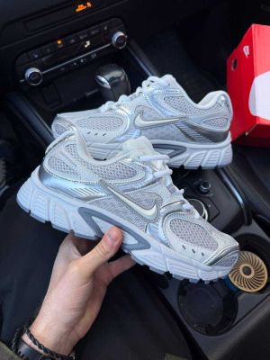 Nike V5 RNR Metallic Silver/Whute