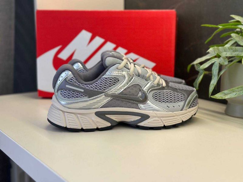 Nike Zoom Vomero 5 V Rnr Purple