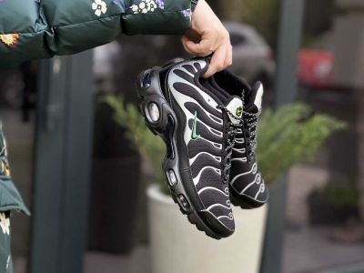 Nike Air Max TN Plus Black Silver Green