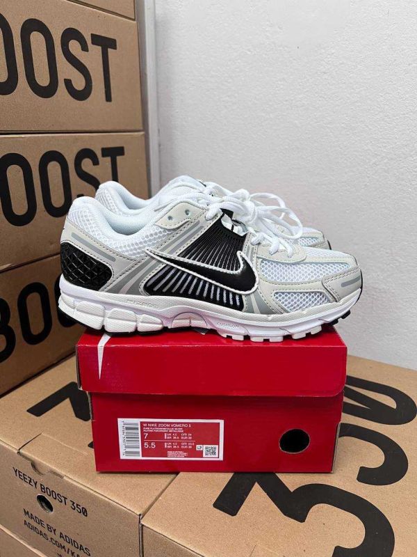 Nike Vomero V5 RNR 5 White/Black