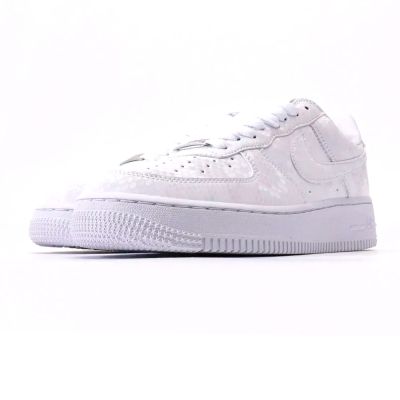 Nike Air Force v13