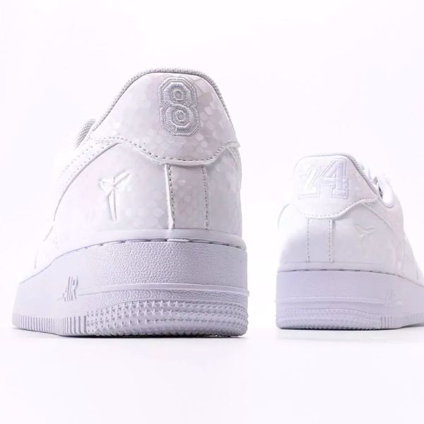 Nike Air Force v13