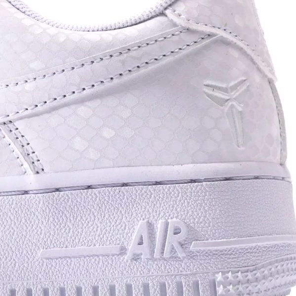 Nike Air Force v13