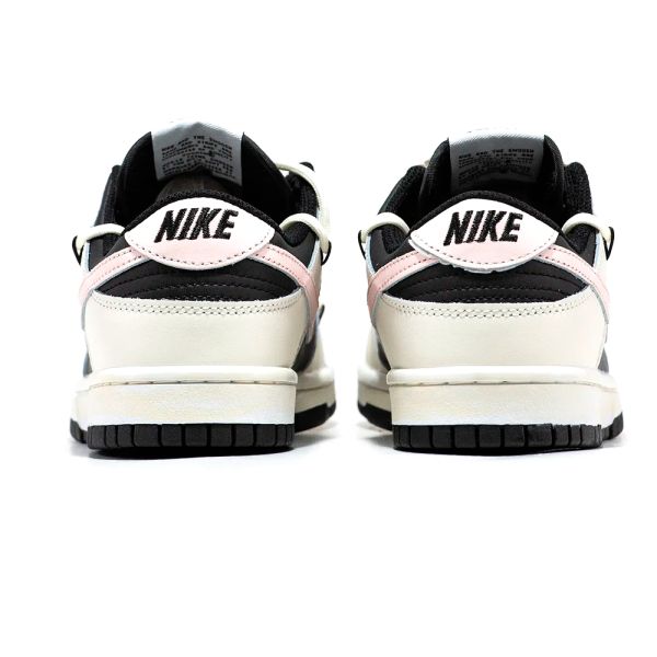 Nike Dunk Black White