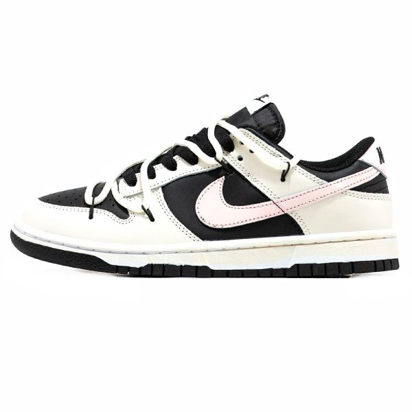 Nike Dunk Black White