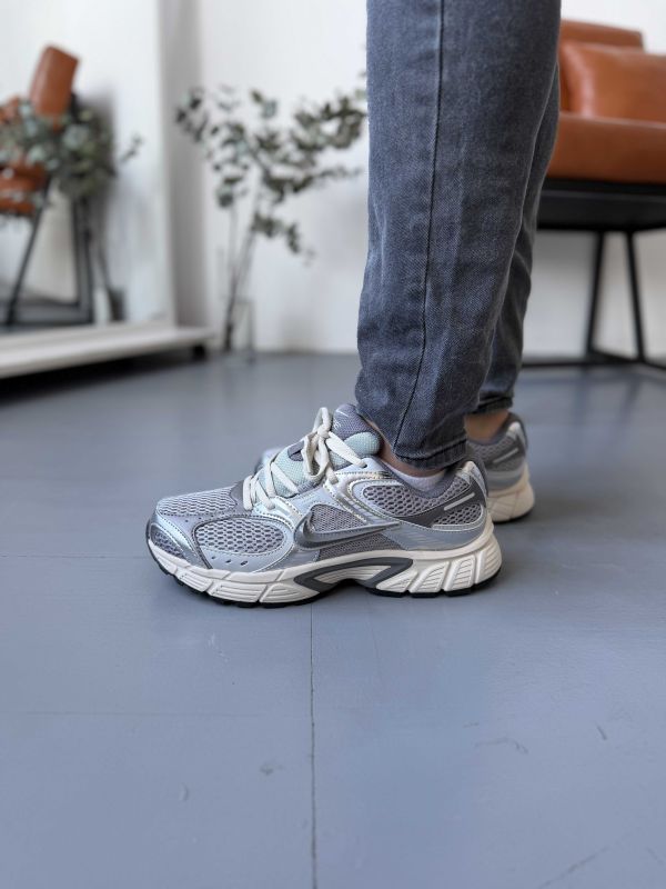 Nike Zoom Vomero 5 V Rnr Sky Grey Beige
