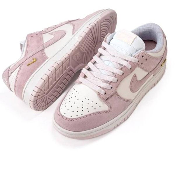 Nike SB Dunk Low Pink Metallic Gold