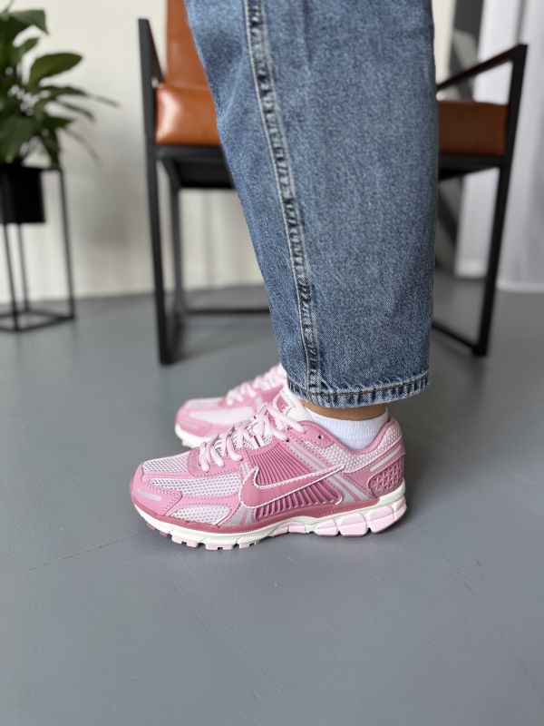 Nike Zoom Vomero 5 Elemental Pink