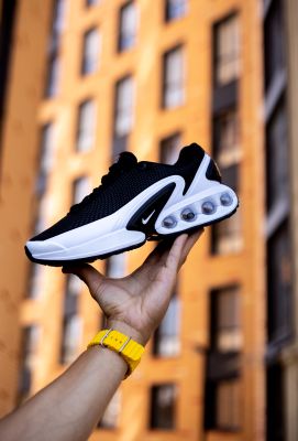 Nike Air Max Dn Black/White v1