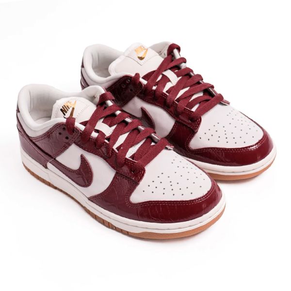 Nike Dunk Sb Burgundy Croc