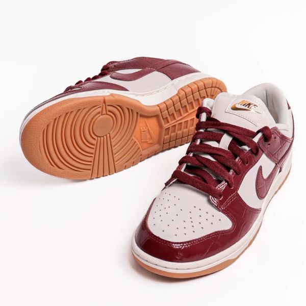 Nike Dunk Sb Burgundy Croc
