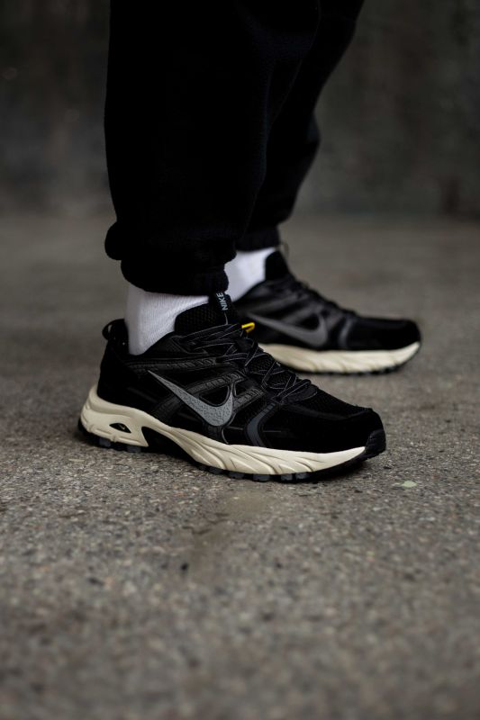 Nike V2K Runtekk Run Black/White