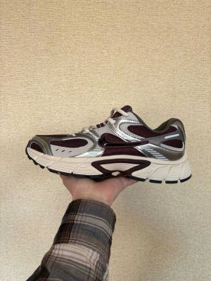 Nike V2K V5 Moto 2K   V5 Rnr Burgundy Crush/College Grey