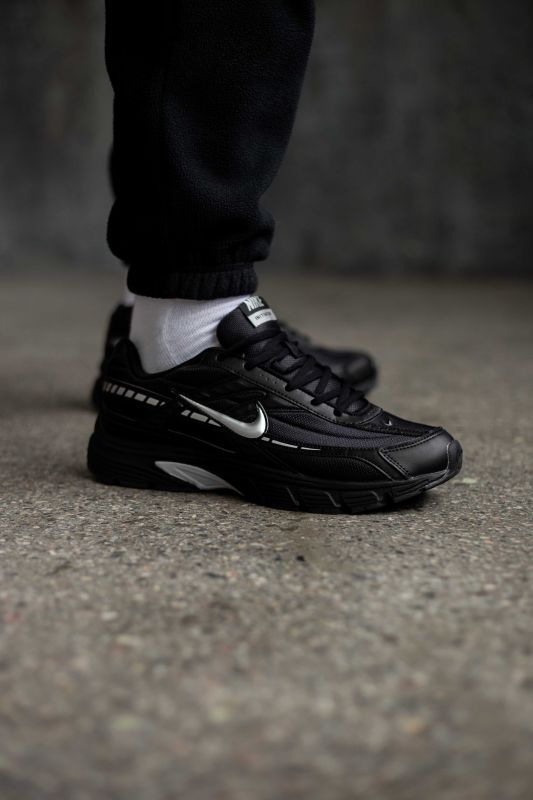 Nike Initiator Black/Silver