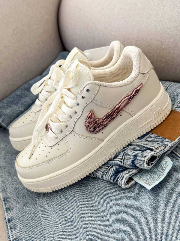Nike Air Force 1 Molten Pink