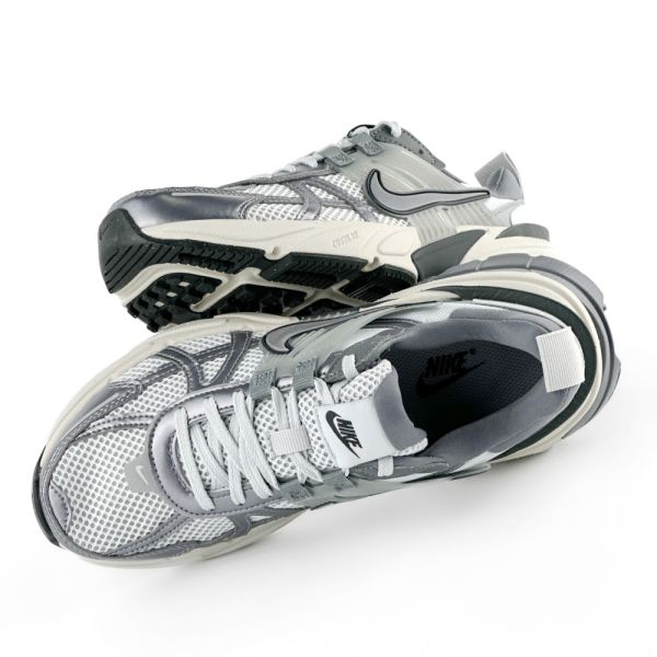 Nike VK2 Run V2K Runtekk Pur Platinum Wolf Grey
