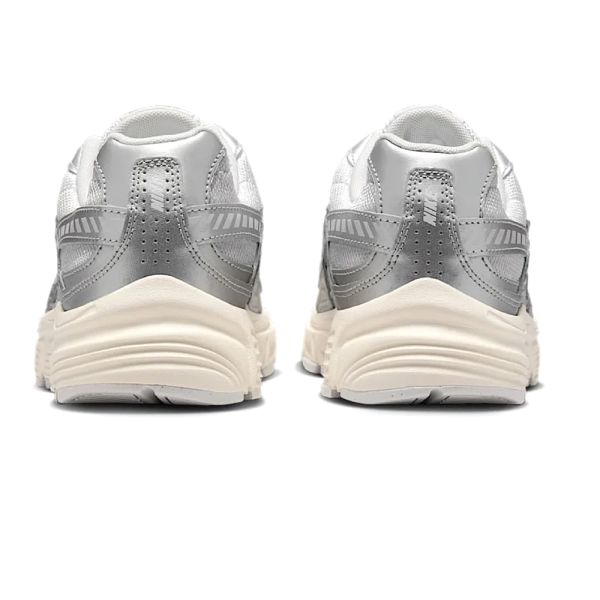 Nike Initiator Silver
