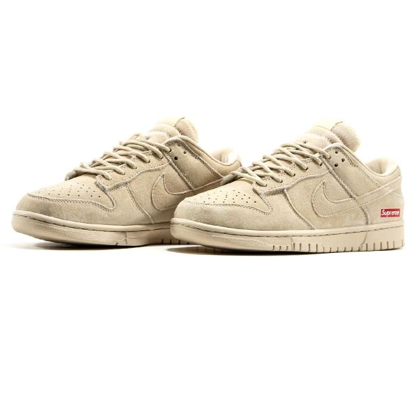 Nike SB Dunk Low x Supreme Beige
