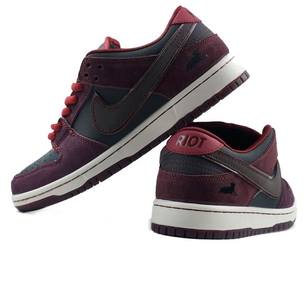 Nike Dunk Sb Low X Riot Skateshop