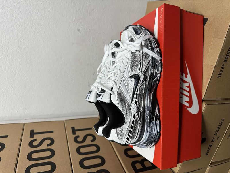 Nike Initiator Custom White Black