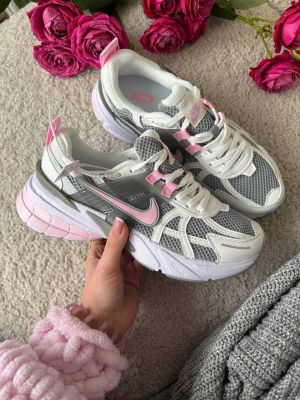 Nike V2K Runtekk White Grey Pink