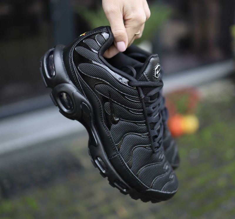 Nike Air Max TN Plus Black v1