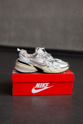 Nike V2K Runtekk Summit White Metallic Silver v2