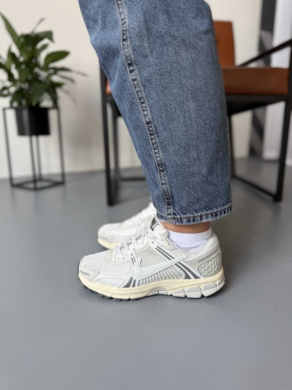 Nike Zoom Vomero 5 Platinum Tint
