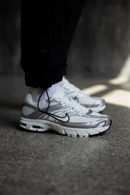 Nike Air Max Moto 2K Silver/White