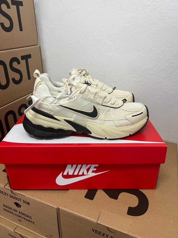 Nike V2K Runtekk Ava Rover Nk Beige