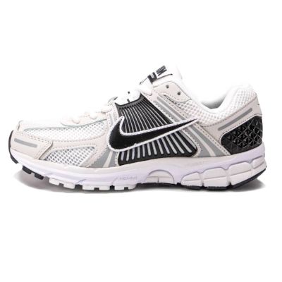 Nike Vomero 5 white/black